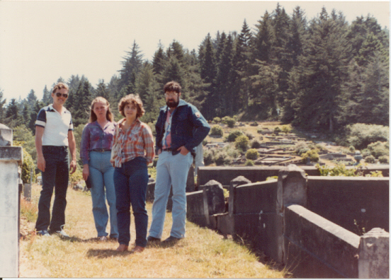 NAVFAC Centerville: Ferndale Cemetary 1982-06-15