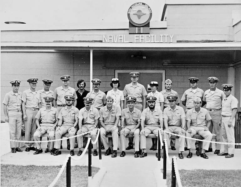 1973 NavFac SNI - Officers at T-Bldg