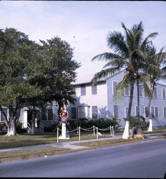 1968-December-Keywest-UnderwaterSwimmersSchool