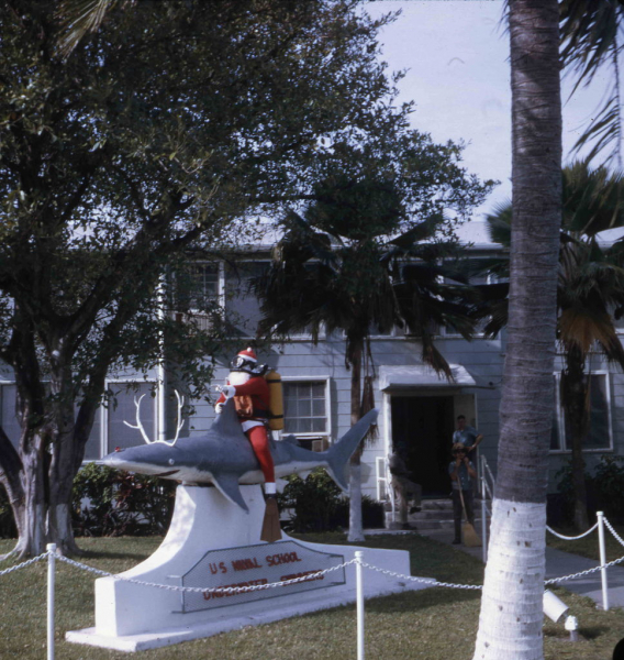 1968-December-Keywest-UnderwaterSwimmersSchool