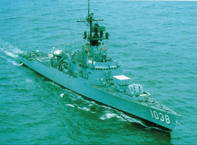 ANOTHER VIEW OF USS MCCLOY (DE/FF-1038) TASS SHIP